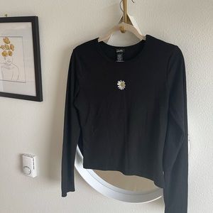 Long Sleeve with Daisy Stitching